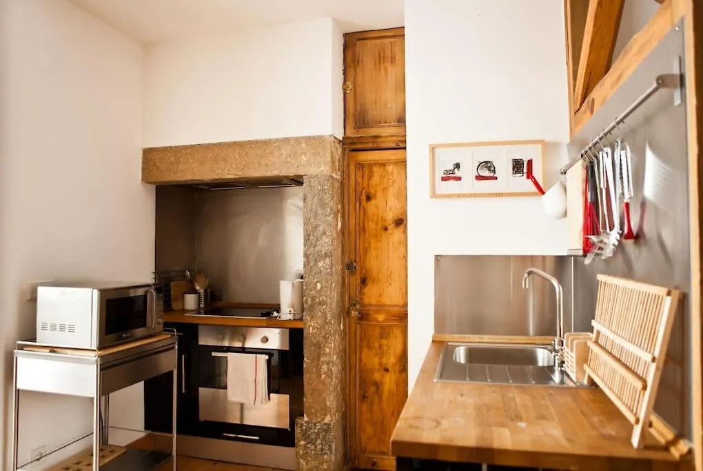 Pen-Arts Apartment- Principe Real Garden - Bairro Alto Лиссабон Апартаменты