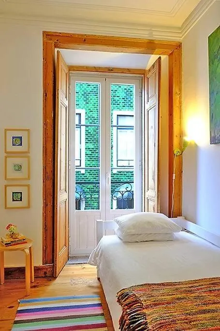 Pen-Arts Apartment- Principe Real Garden - Bairro Alto Лиссабон Португалия